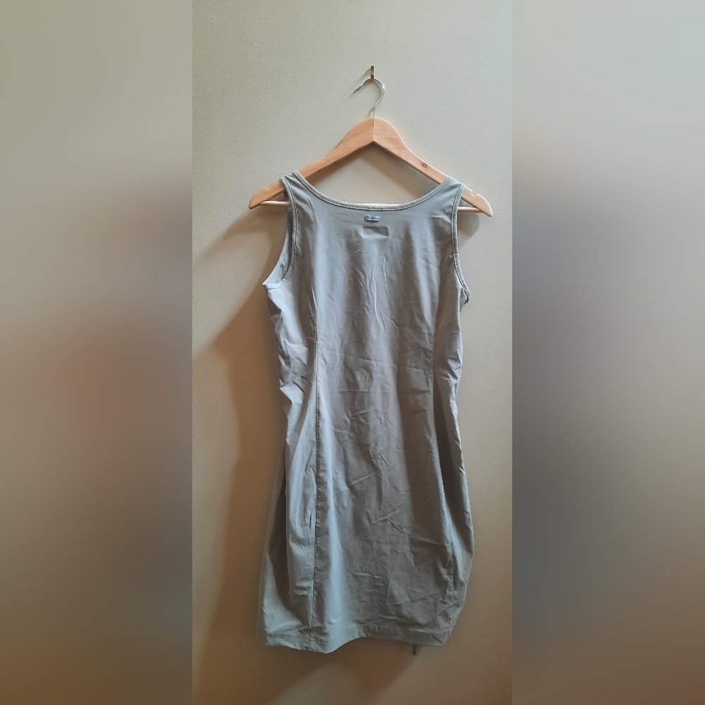 Columbia taupe v-neck dress - Picture 4 of 4